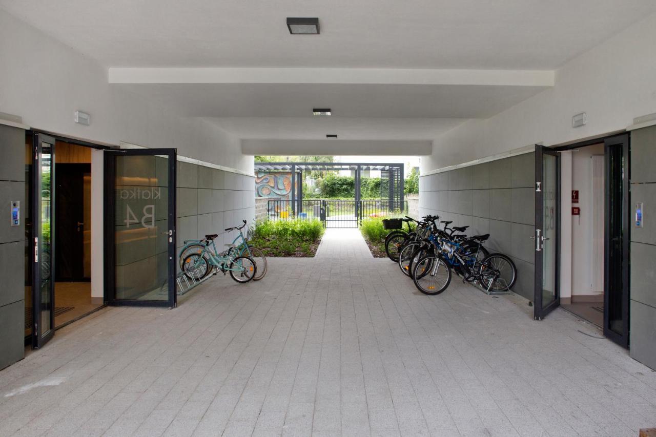 Cybernetyki 6B Serviced Accommodation Warsaw Exterior photo